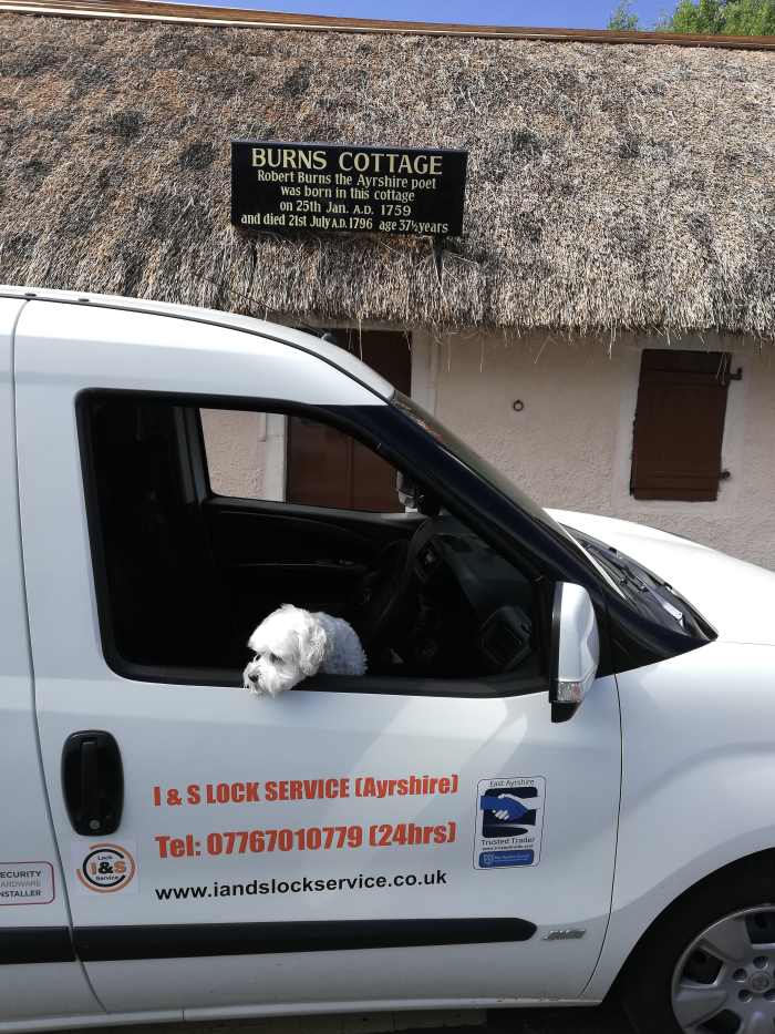 Iains Dog outside Robbie Burns Cottage in Ayr